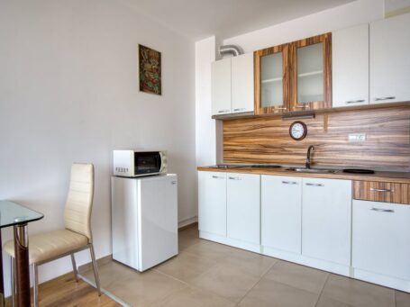 Id 56 Кухонная зона в двухкомнатной квартире на продажу в комплексе Cabana Beach