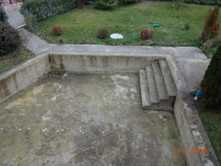 Площадка до помещение за продажба в Villa Astoria