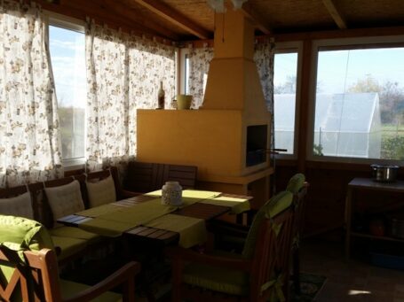 продажа дома с большой гостиной и четырьмя спальнями в Каменаре Id 129