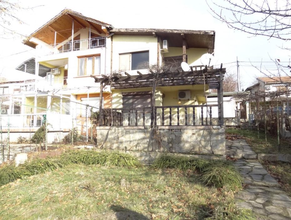 Id 127 Двуетажна къща с две спални се предлага за продажба в Балчик