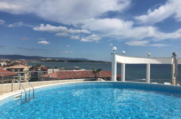 Бассейн на крыше в комплексе Vista Del Mar, Равда Id 95 