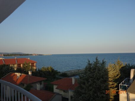 Id 96 Вид с балкона на море в двухкомнатной квартире на продажу в комплексе Vista Del Mare