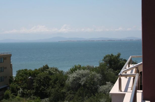Id 105 Вид с балкона на море в трехкомнатной квартире на продажу в комплексе Мелия 1