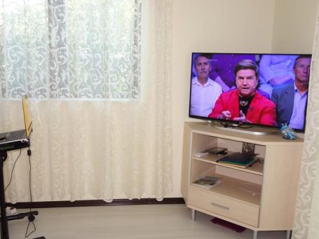 Id 112 Телевизор във всекидневна