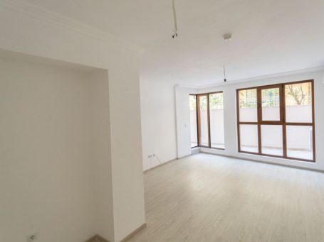 Тристайни апартаменти за продажба в комплекс Феникс, Свети Влас