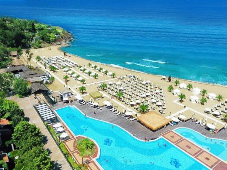 Плаж до комплекс Оазис - недвижими имоти до морето в Лозенец Id 189 