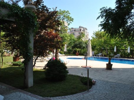 Територия на комплекса Вила Ария - недвижими имоти за продажба в Слънчев Бряг Id 203 