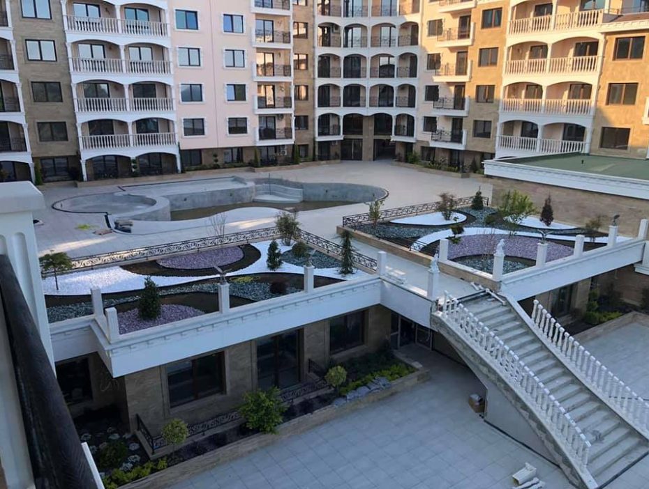 Комплекс Valencia Gardens - продажба на апартаменти от строителя в Несебър