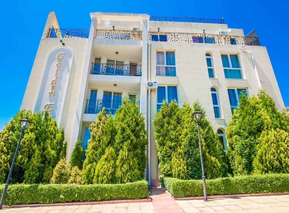 Голям двустаен апартамент в Golden Eye Residence - имоти за продажба в Свети Влас Id 217
