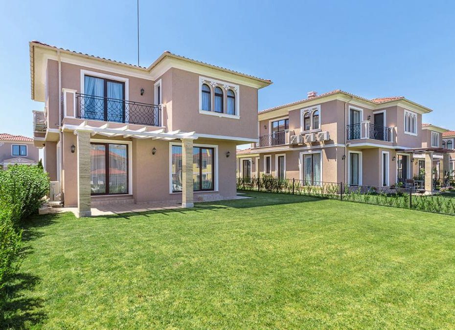 Вили от строителя във Victoria Hill South Id 235