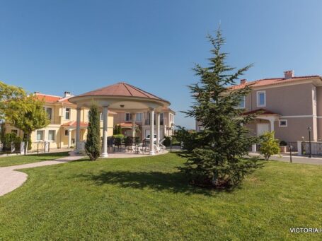 Дома и территория Victoria Hill рядом с Бургасом Id 238 