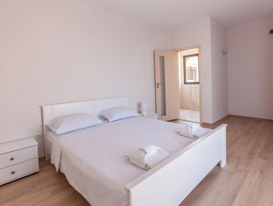 Спальня в вилле на продажу в Victoria Royal GardenI, Бургас d 244