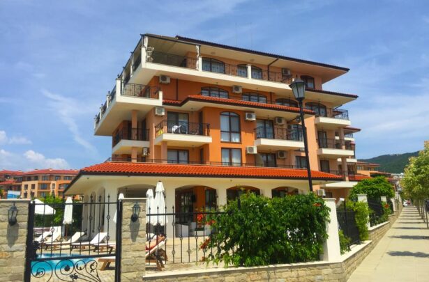 Комплекс Coastal Dreams снаружи - квартиры в Святом Власе Id 256 