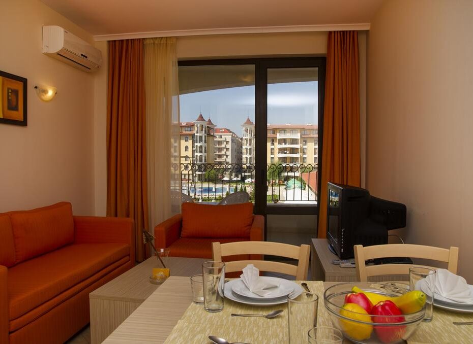 Id 255 Пример меблировки гостиной в квартире на продажу в Royal Sun
