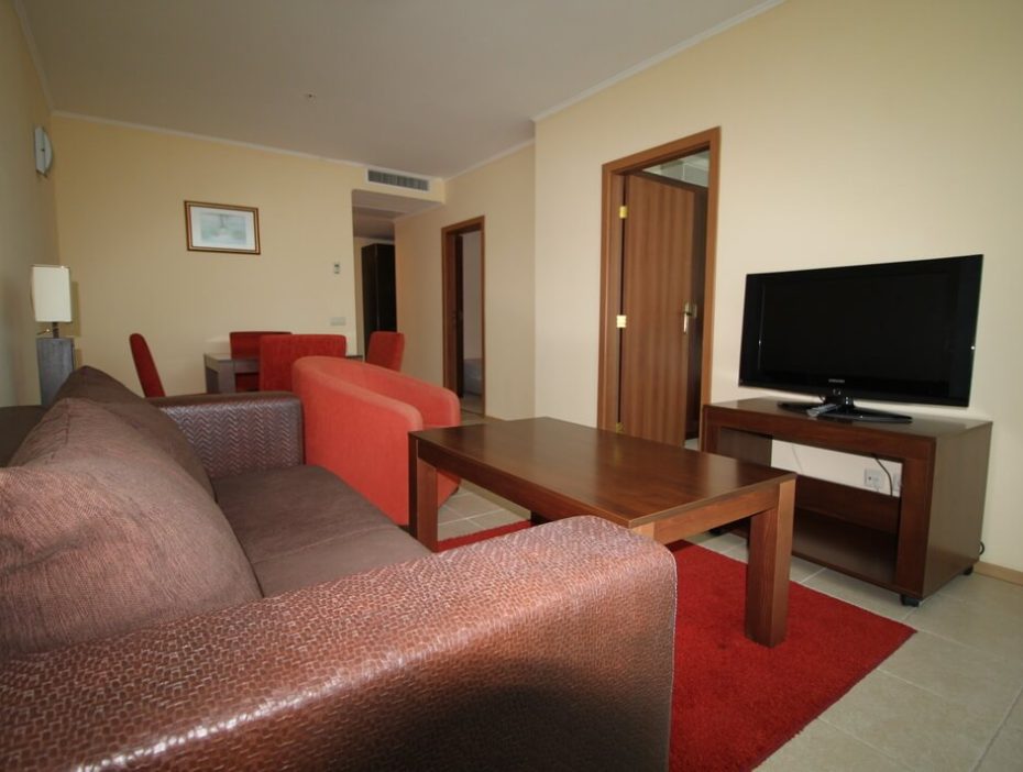 Продава се апартамент с две спални в Sunset Resort