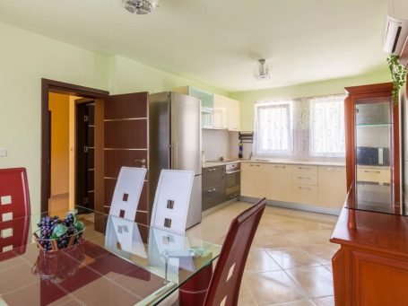 Id 243 Кухня и трапезария
