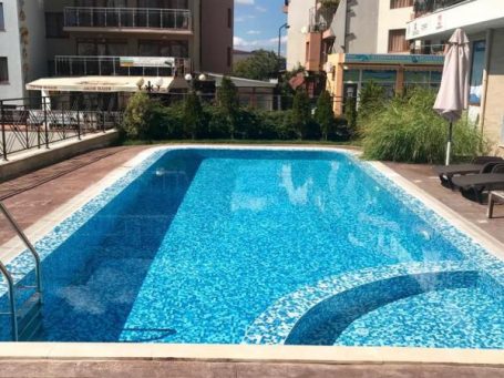 Id 369 Басейн в комплекс "Вила Калабрия" - купете апартамент в Свети Влас