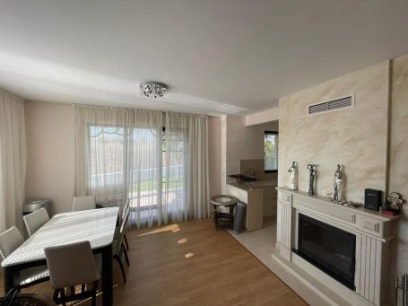 Къща в комплекс Виктория - Камина, трапезария, кухня Id 375