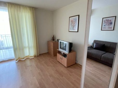 Id 379 Телевизор, гардероб