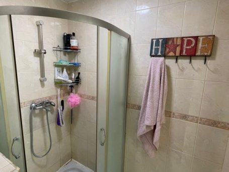 просторен тристаен апартамент в гр. Бургас, кв. Лазур - баня