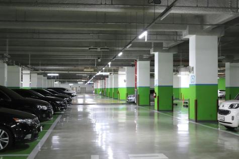 Buying a property in Bulgaria with a garage or parking lot. The difference between blue and green parking zones