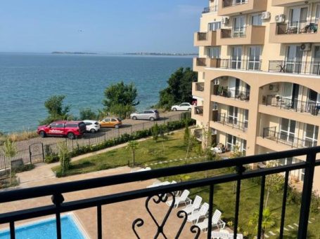 Id 468 Гледка от балкона към морето