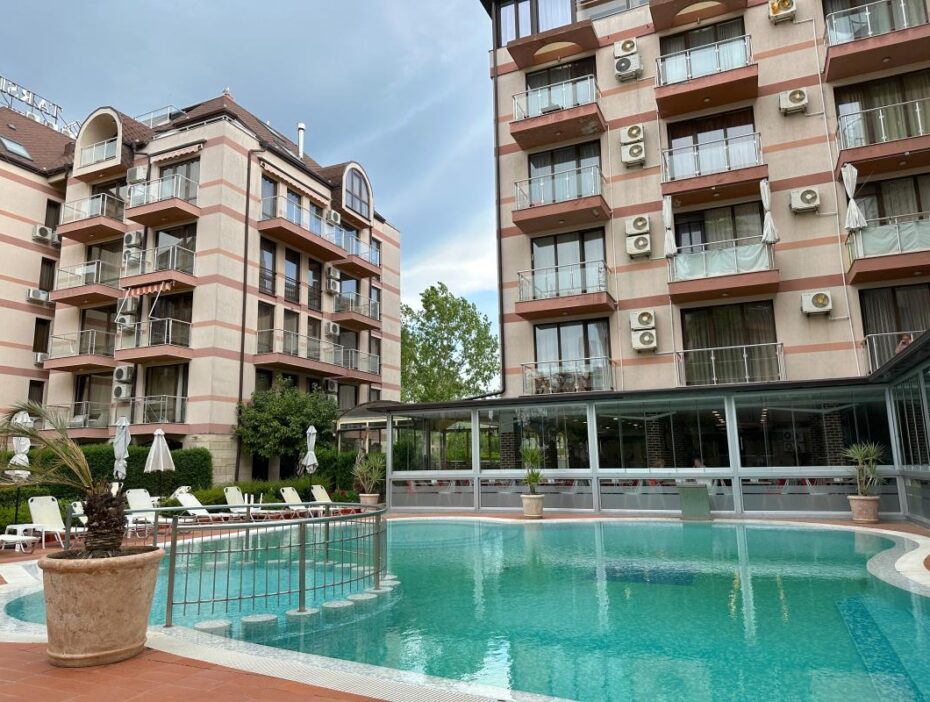 ID 560 Трехкомнатный апартамент в Солнечном берегу в комплексе Tarsis - продажа