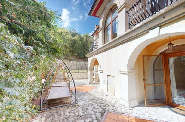 ID 574 Таунхаус с четырьмя спальнями в комплексе «Villa Romana» в Елените