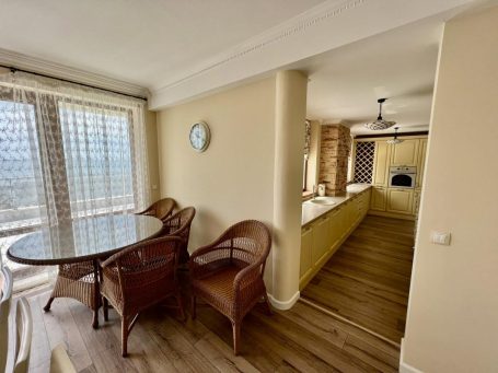 Id 489 Изглед към трапезария и кухня