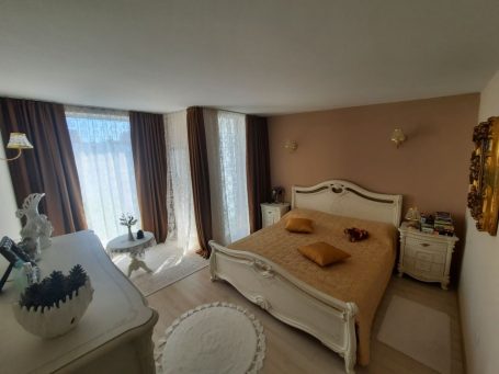 ID 563 Спалня с голямо легло