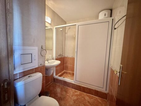ID 658 Санузел с душевой кабиной 