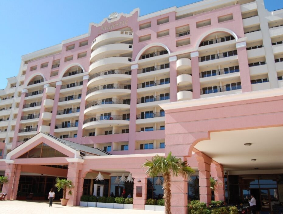 ID 647 Просторная студия в комплексе Majestic Beach в Солнечном берегу