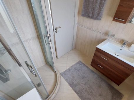 ID 653 Баня
