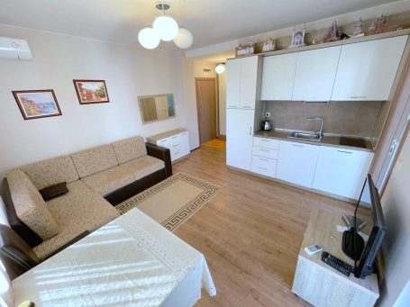 ID 578 Изглед към кухня и трапезария