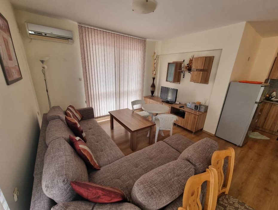 ID 618 Тристаен апартамент във Flores Park в Слънчев бряг - продажба