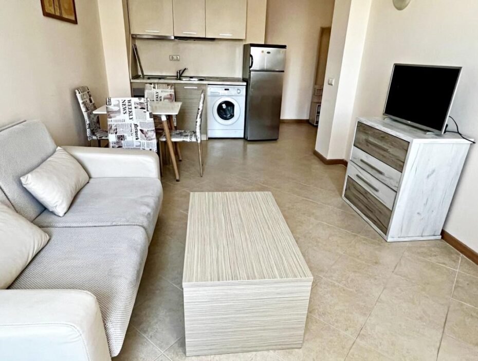 ID 719 Апартамент с двумя спальнями в комплексе Royal Sun - продажа - "Апарт Эстейт"