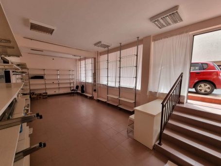 ID 681 Магазин на партерен етаж в сграда - продажба Свети Влас