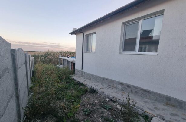 ID 736 Жилой дом с двумя спальнями в Каблешково - продажа