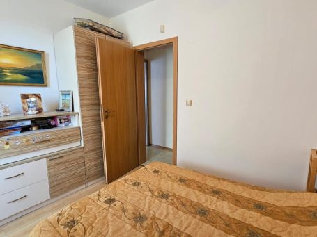 ID 748 Легло, гардероб