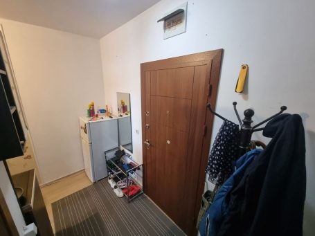 ID 885 Входно антре