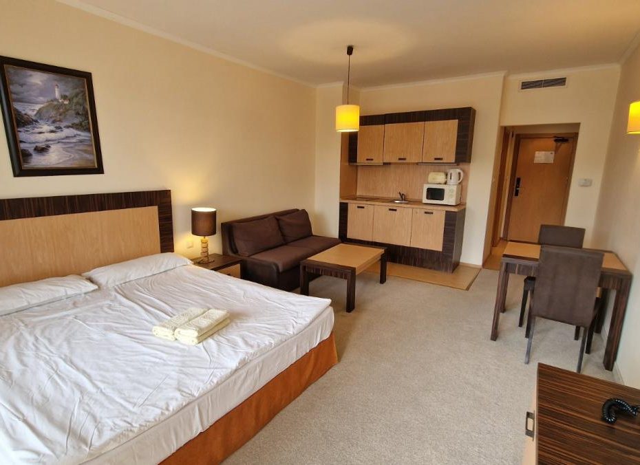 Просторно студио в комплекс Majestic Beach в Слънчев бряг. Първа линия