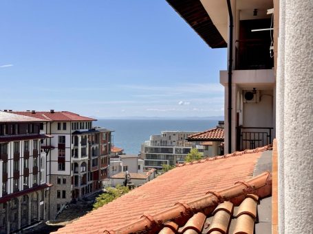 ID 889 Sea view