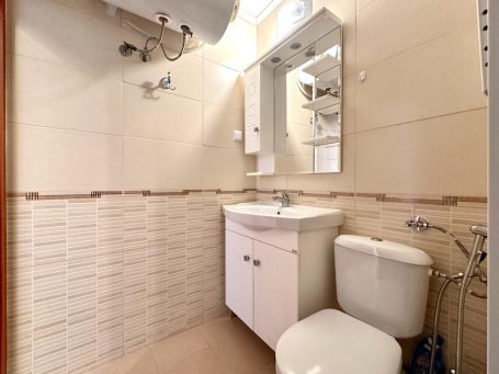 ID 889 Bathroom
