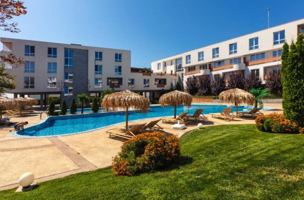 ID 918 Вид на территорию и бассейн комплекс "Las Brisas"