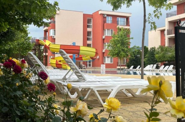 Уютный апартамент в комплексе «Holyday Fort Club» в Солнечном берегу - продажа