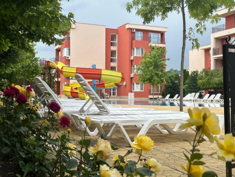Уютный апартамент в комплексе «Holyday Fort Club» в Солнечном берегу - продажа