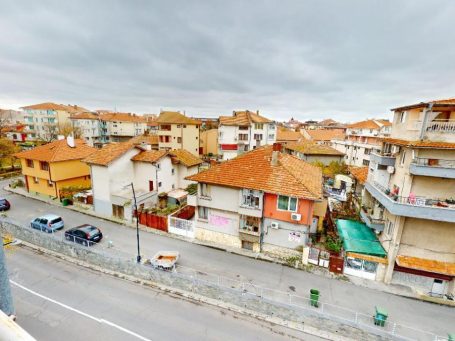 ID 903 Тераса с гледка към града