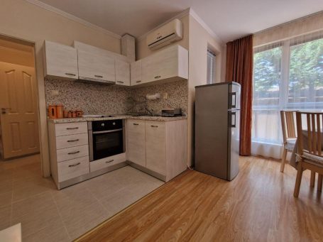ID 917 Изглед към кухнята