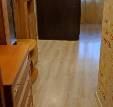 ID 932 Входно антре