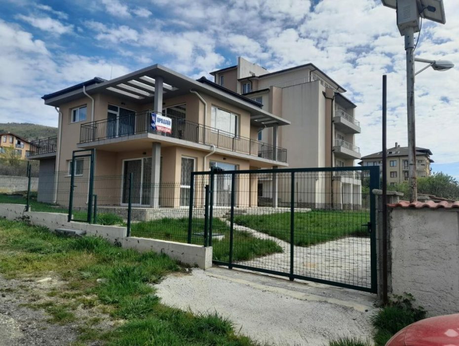 ID 938 Двуетажна къща в Инцараки в Свети Влас - продажба
